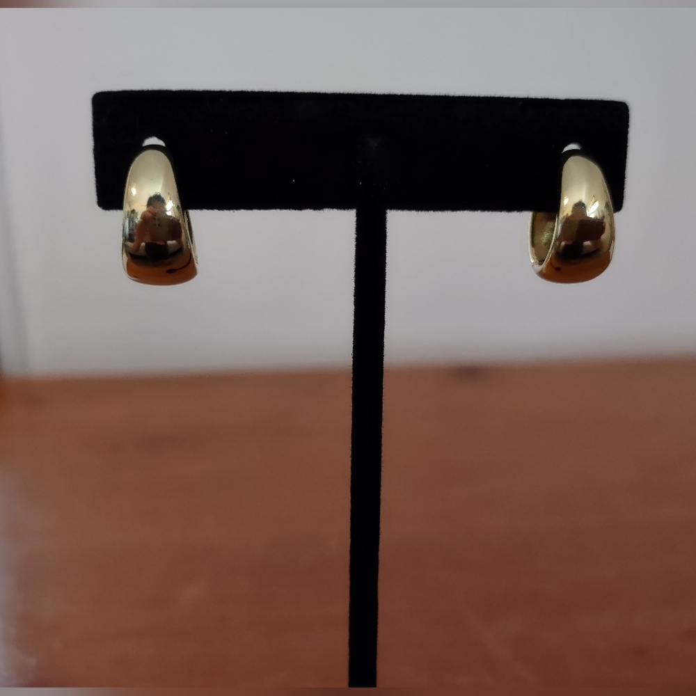 14kt gold oval earrings